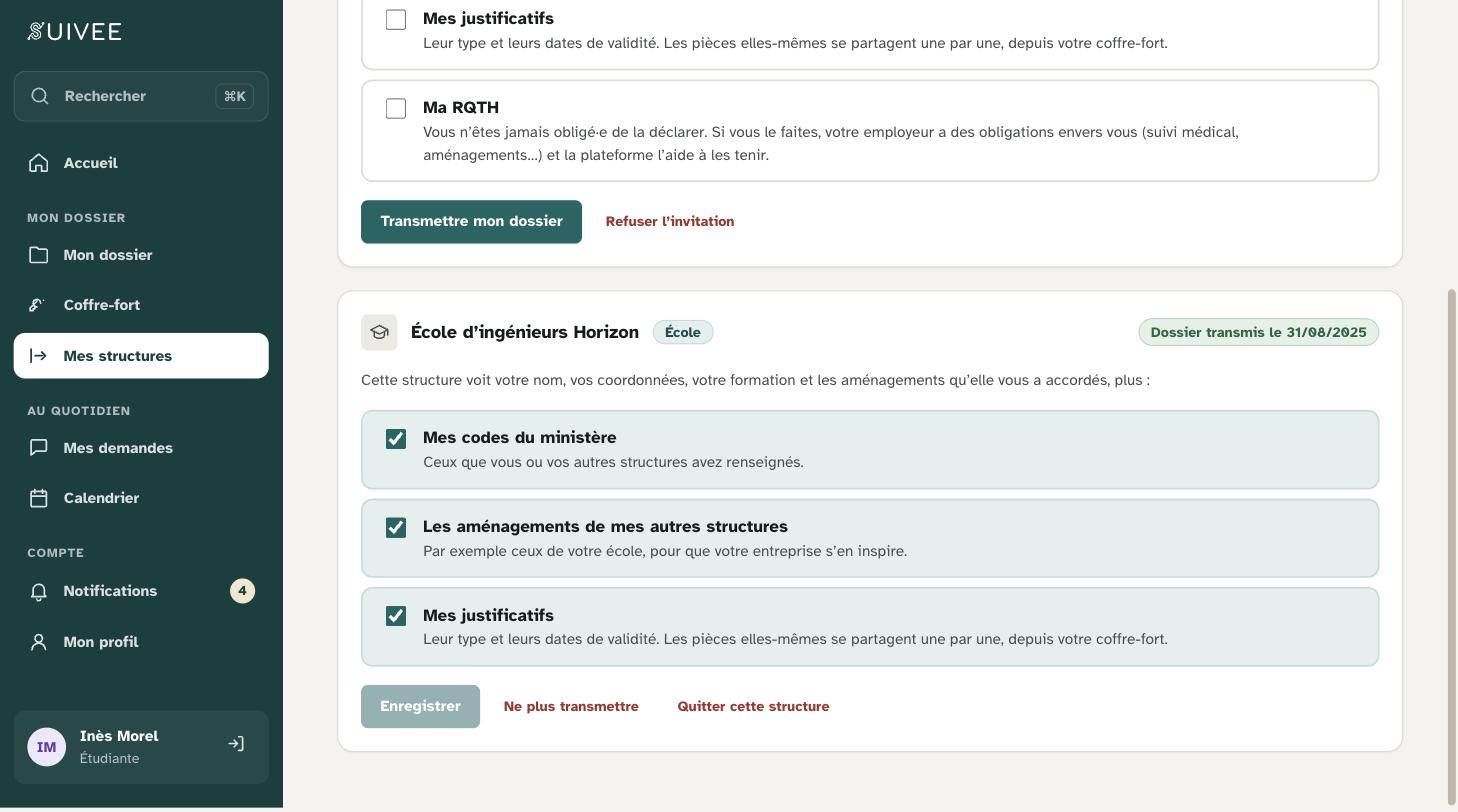La page Mes structures de l’étudiante : pour chaque structure, des cases à cocher pour choisir ce qu’elle transmet.